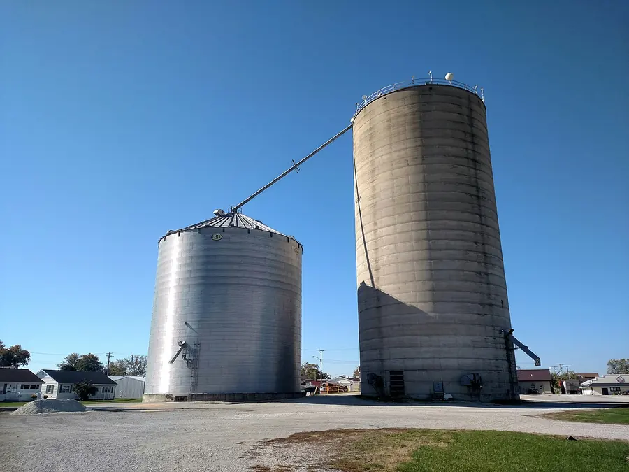 Silo de s&eacute;chage et de stockage du grain